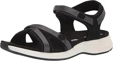 Clarks Women's Solan Drift Flat Sandal